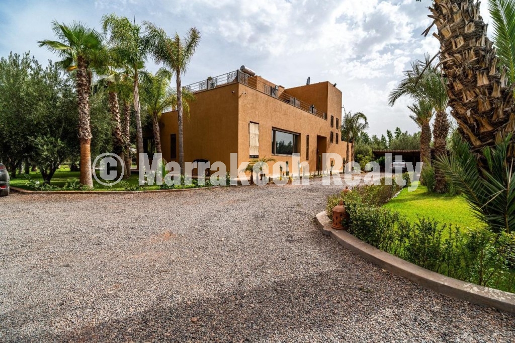 Luxury Farmhouse Villa for Rent – Fes Road
