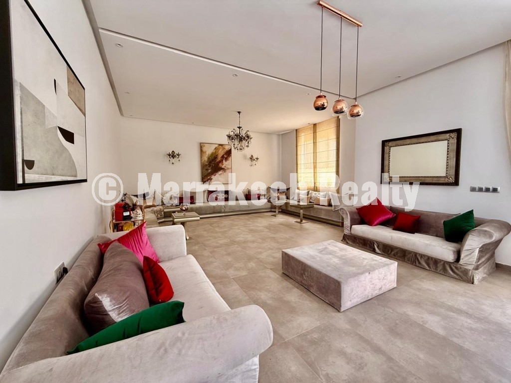 Sublime Villa 4 suites À Louer – Chrifia