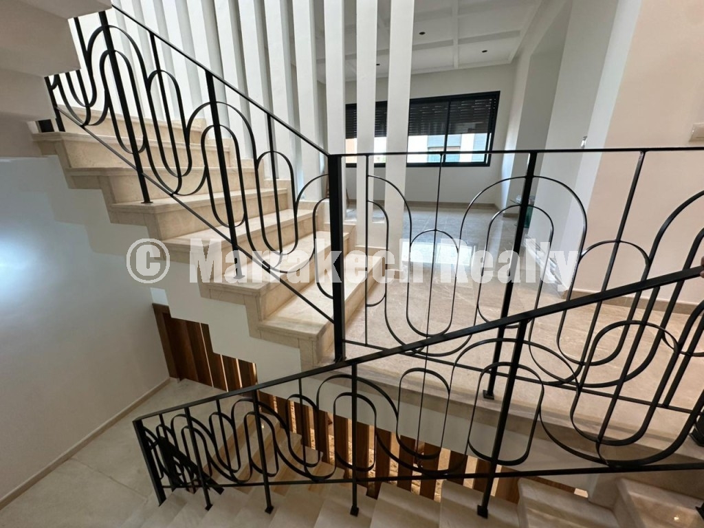Villa d’exception à vendre – 5 chambres – Agdal