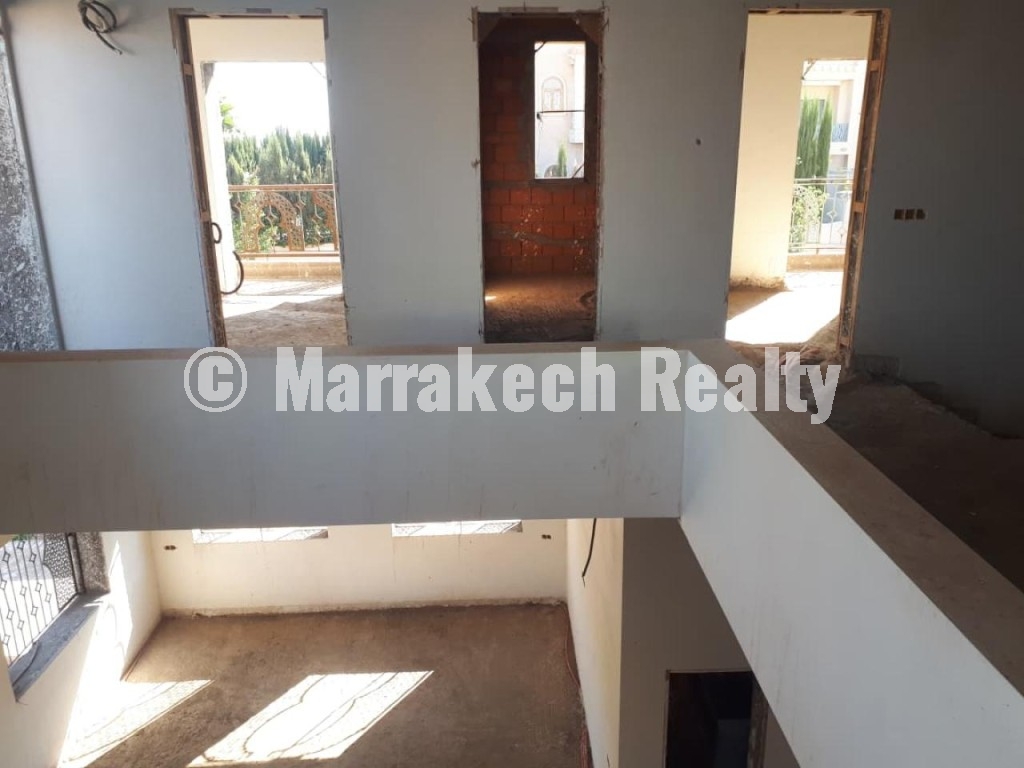 For Sale – Semi-Finished Villa – 5 Bedrooms