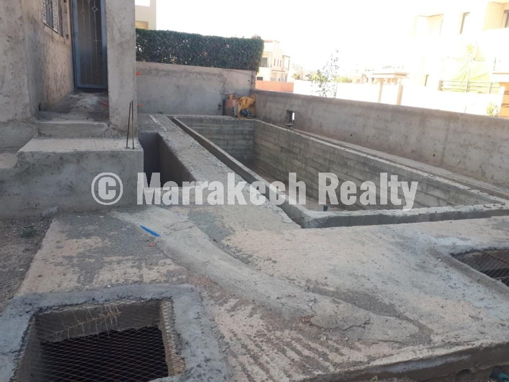 For Sale – Semi-Finished Villa – 5 Bedrooms