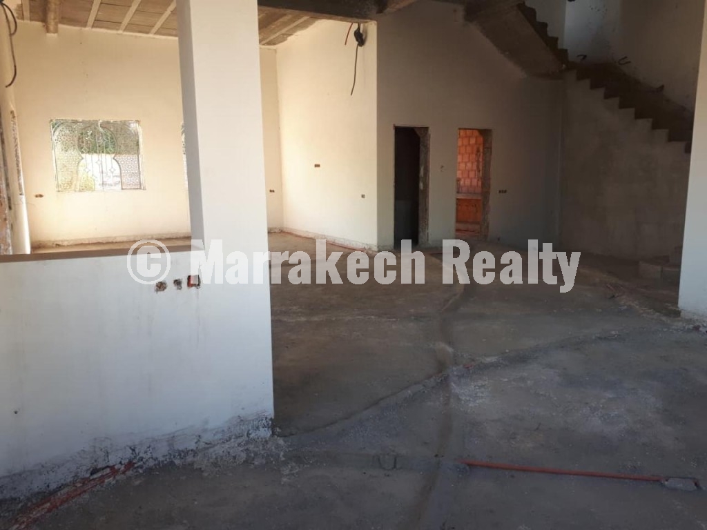 For Sale – Semi-Finished Villa – 5 Bedrooms