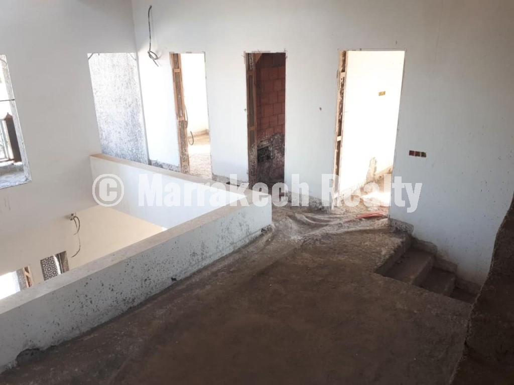 For Sale – Semi-Finished Villa – 5 Bedrooms