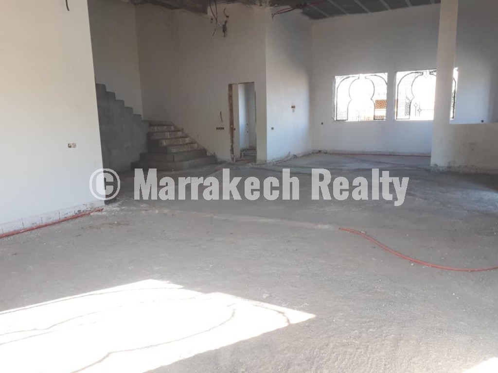 For Sale – Semi-Finished Villa – 5 Bedrooms