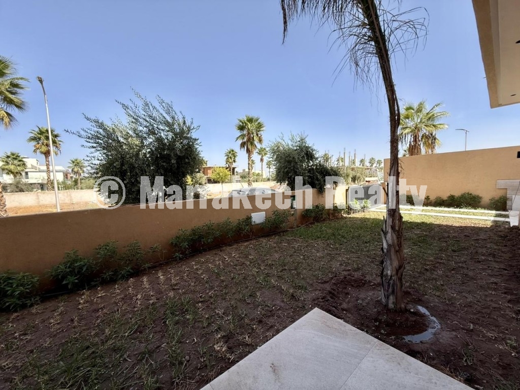 Magnifique Villa de 5 Suites à Louer – MYSK