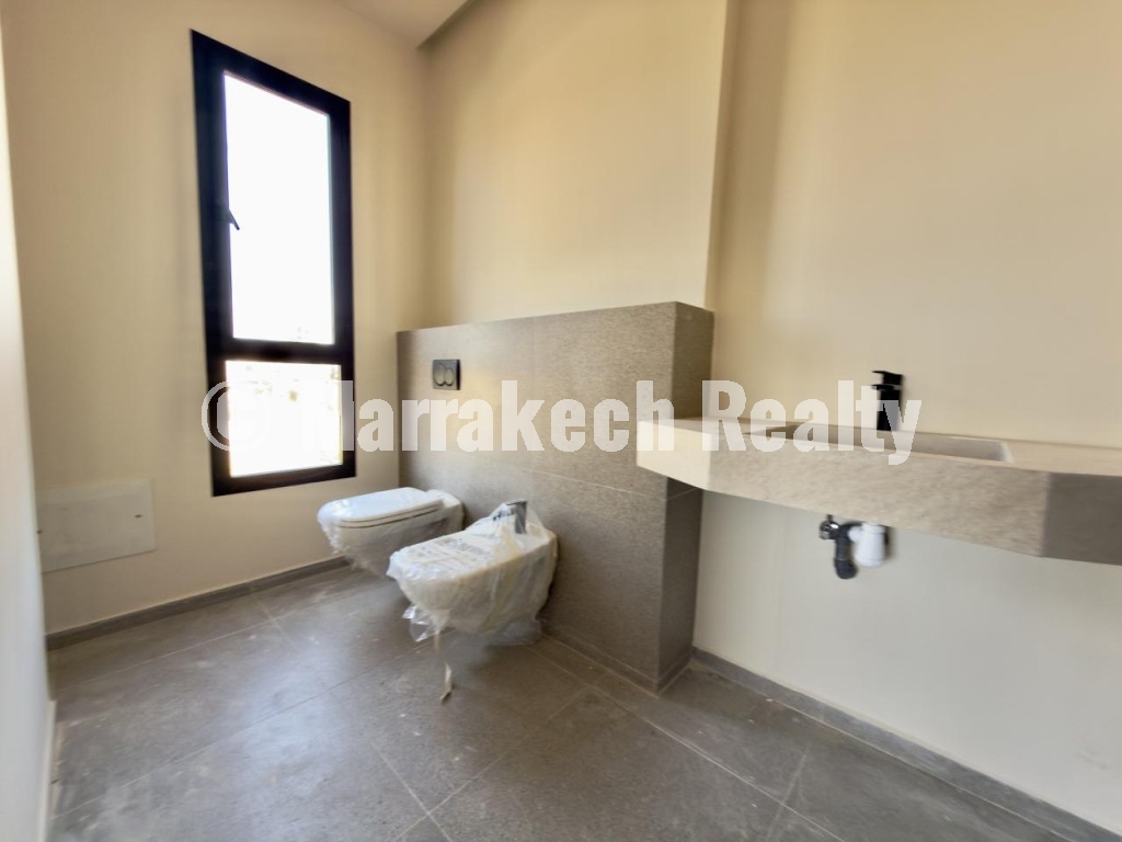 Magnifique Villa de 5 Suites à Louer – MYSK