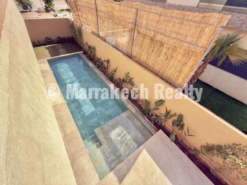 Magnifique Villa de 5 Suites à Louer – MYSK