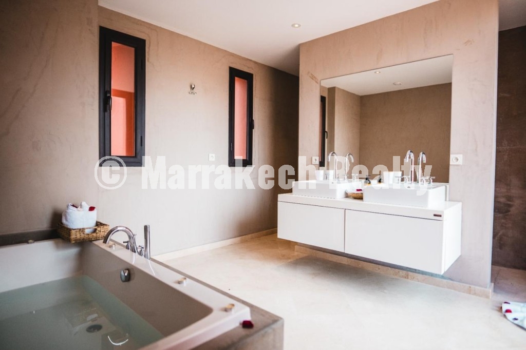 Villa de luxe 3 Suites à Louer Meublée – Domaine Résidentiel Golfique Premium