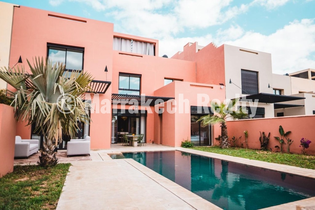 Villa de luxe 3 Suites à Louer Meublée – Domaine Résidentiel Golfique Premium