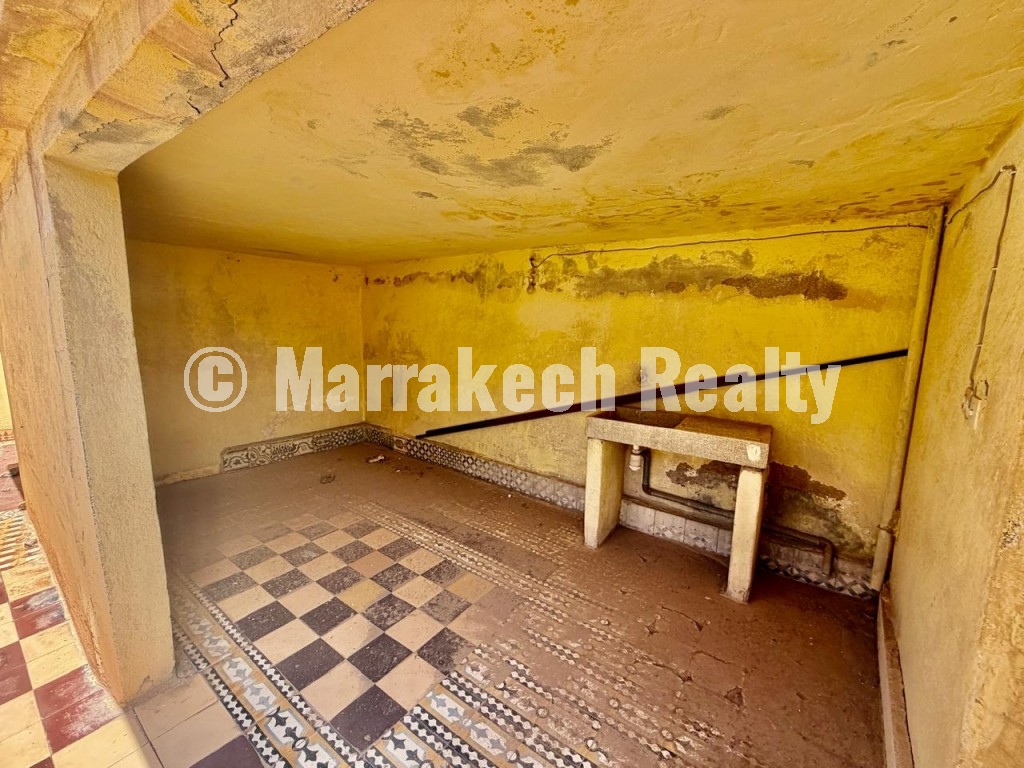 Riad Authentique à Rénover avec Maisonnette à 5 Min de Jemaa El-Fna