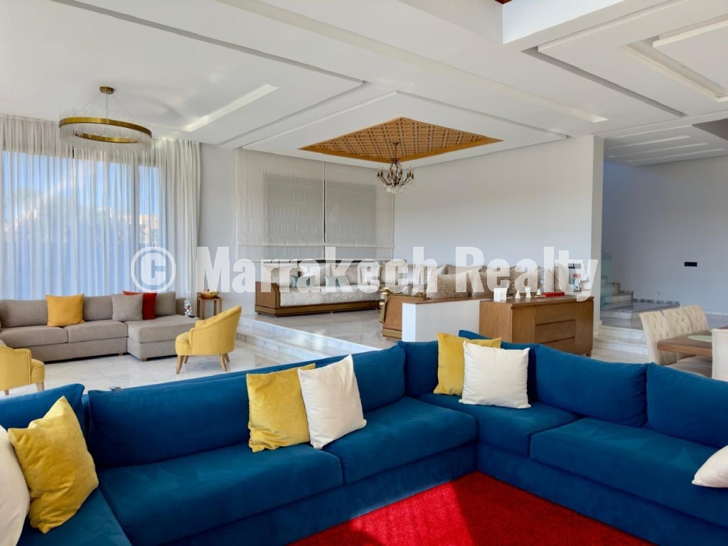 Villa MEUBLEE 4 suites à vendre 1ère ligne de Golf