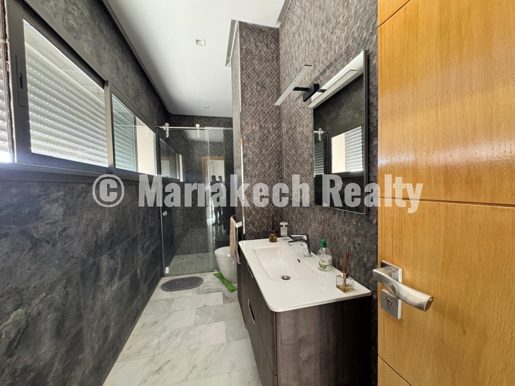 Villa MEUBLEE 4 suites à vendre 1ère ligne de Golf