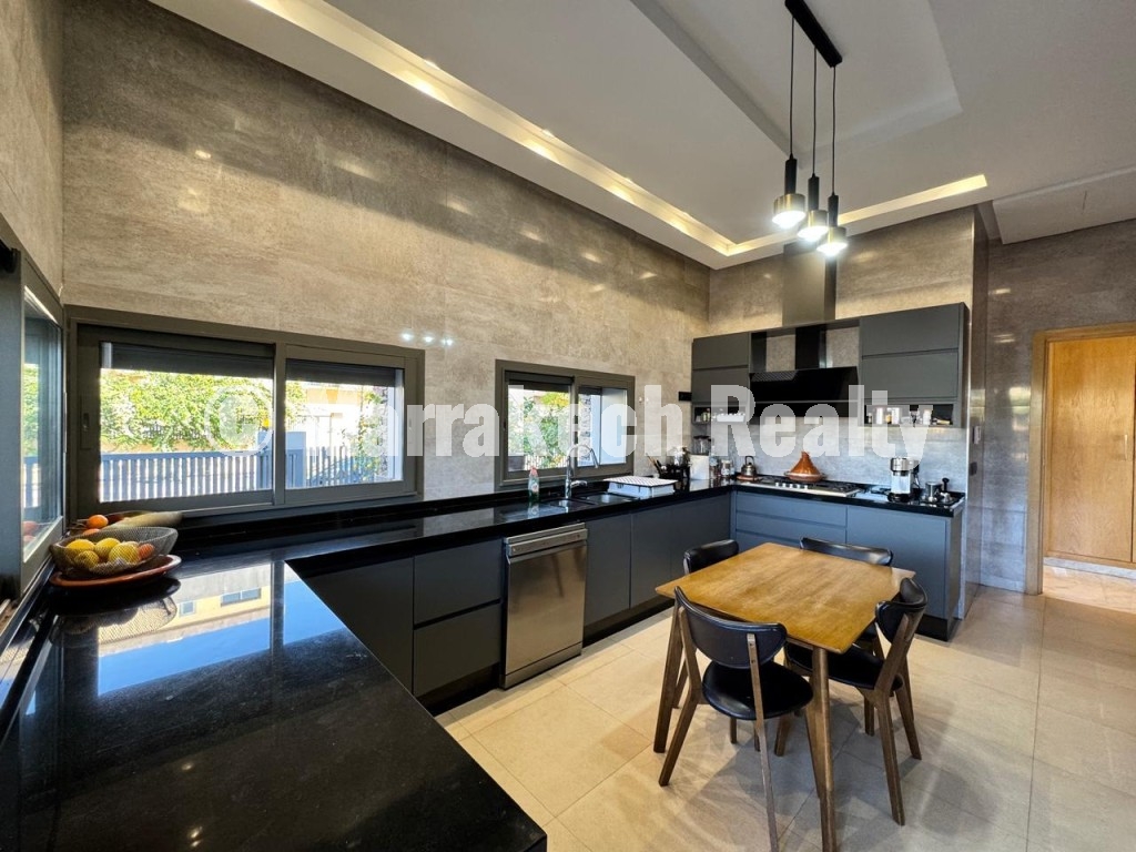 Villa MEUBLEE 4 suites à vendre 1ère ligne de Golf