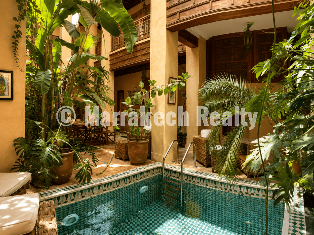 Magnificent Riad Guest House with 9 Suites