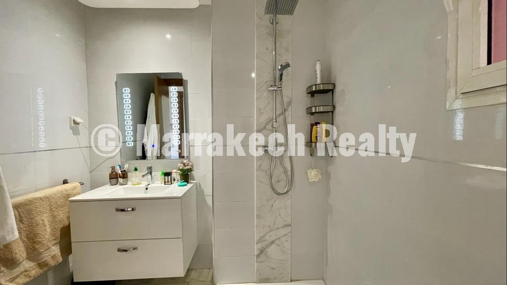 Appartement avec Grande Terrasse Vue Piscine – Avenue Mohammed VI