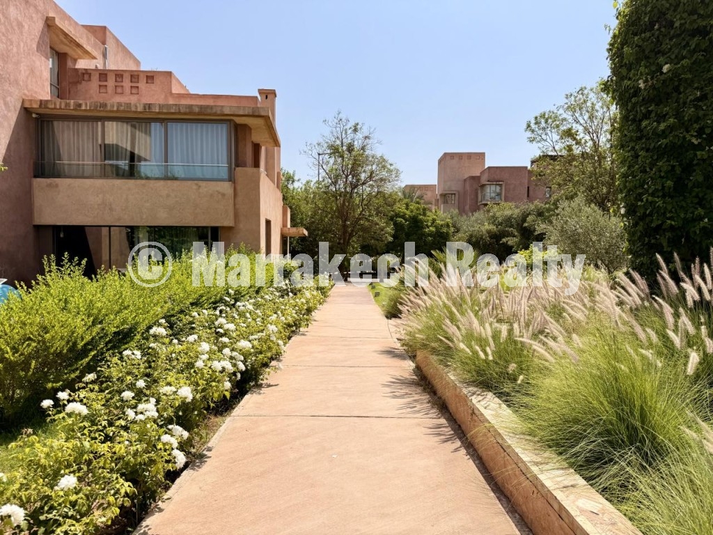 Appartement Rez De Jardin Front De Golf – Prestigia Ambre