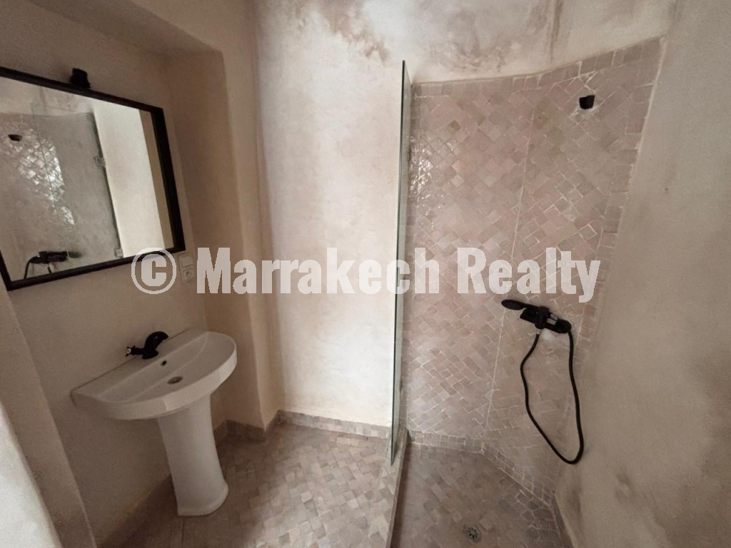Riad TITRÉ de Charme à Vendre à Bab Doukkala – 3 chambres, jacuzzi et terrasse