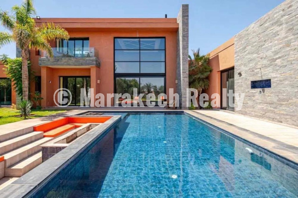 Magnifique Villa 5 suites à Vendre sur la route de Fès