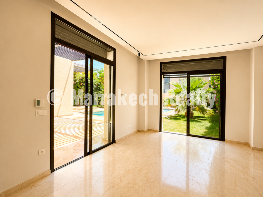Luxury villa rental with pool on a golf resort in Marrakech