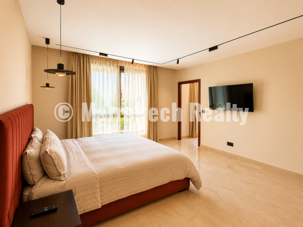 Luxury villa rental with pool on a golf resort in Marrakech