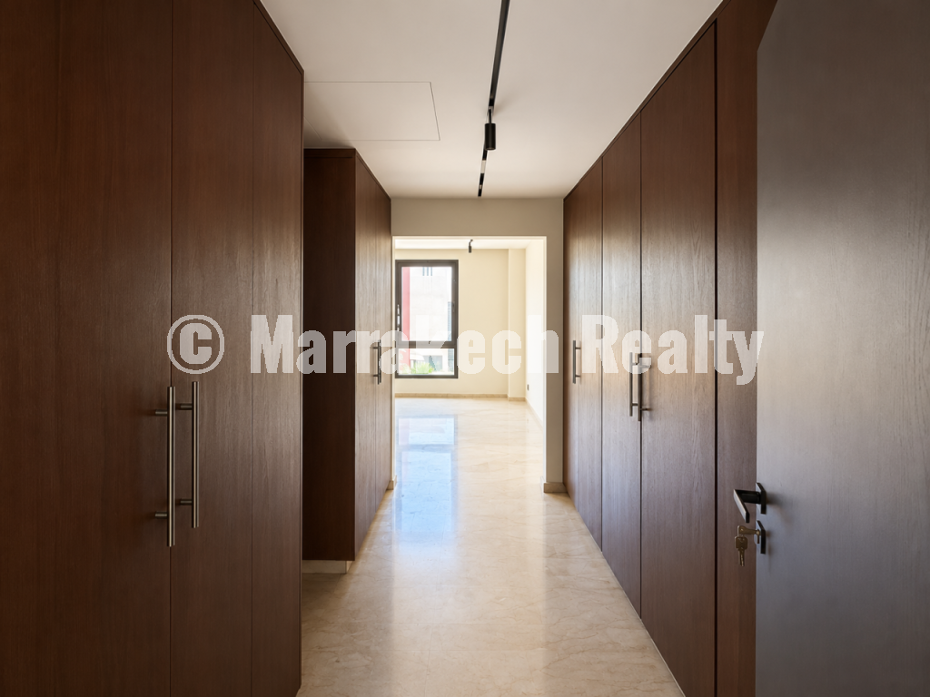Luxury villa rental with pool on a golf resort in Marrakech