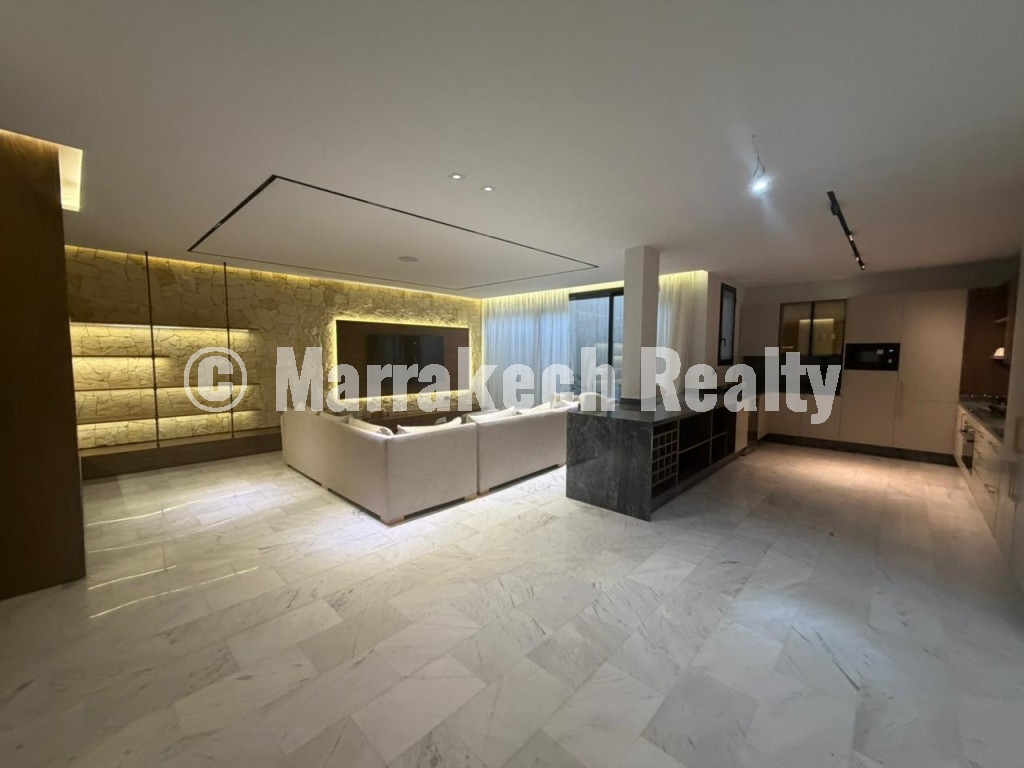 Villa 5 suites à vendre – Domaine golfique sécurisé Route de l’Ourika