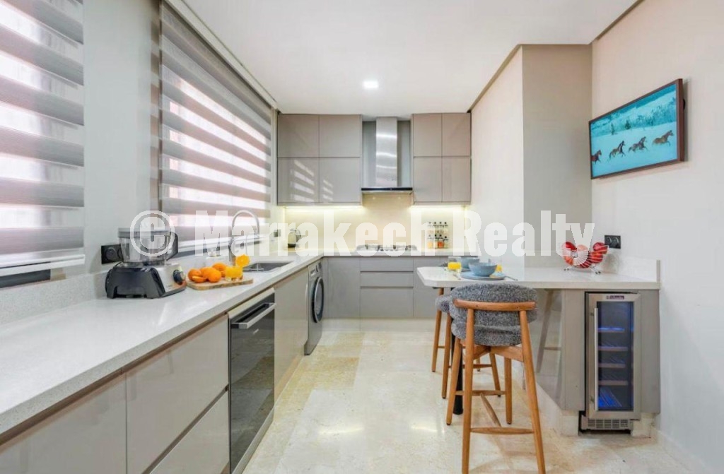 Apartment for sale behind Victor Hugo High School
