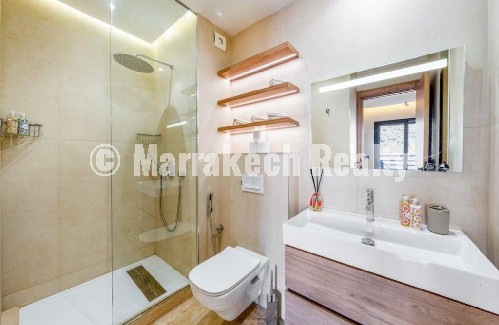 Apartment for sale behind Victor Hugo High School