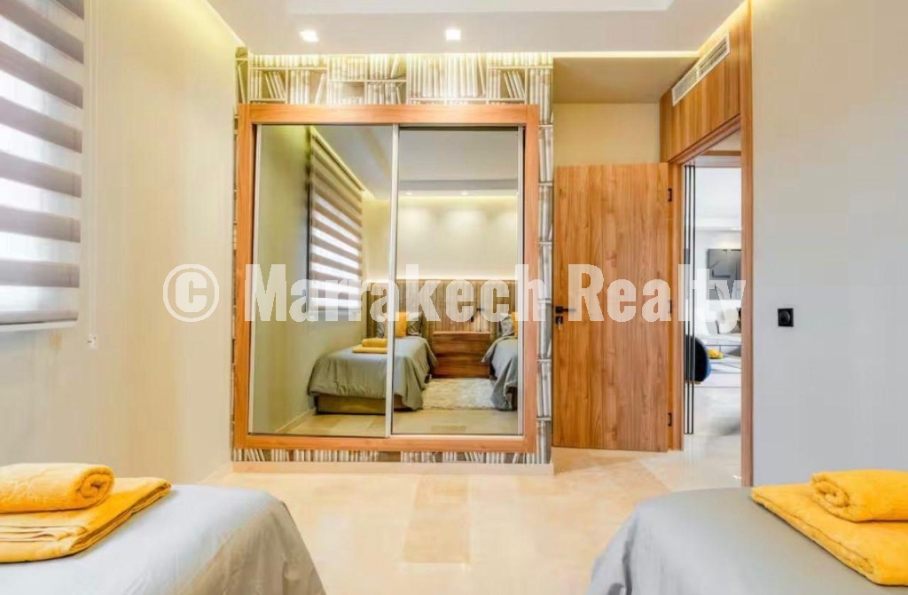 Apartment for sale behind Victor Hugo High School