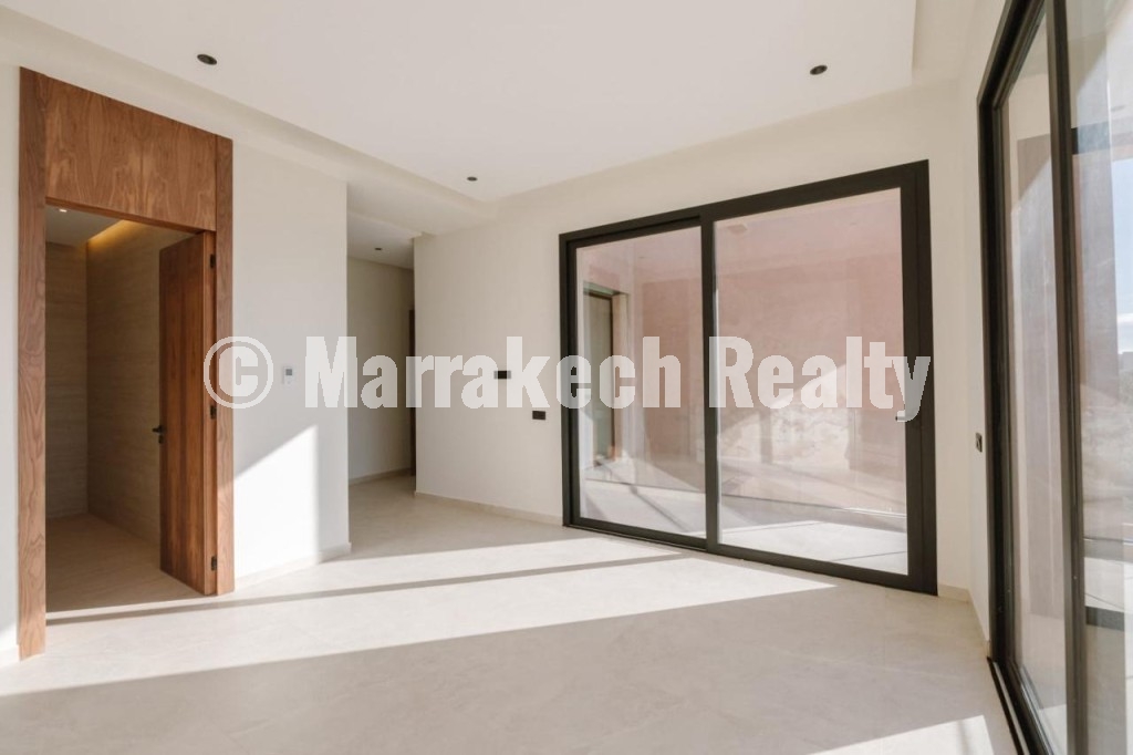 Contemporary 5-bedroom villa for sale in Akenza Golf