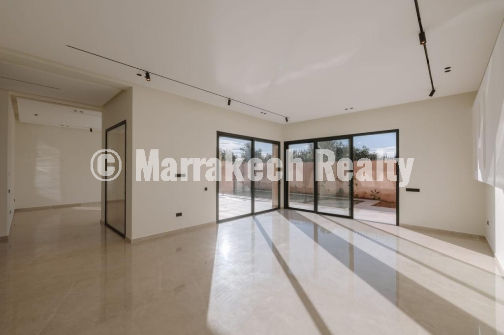 Contemporary 5-bedroom villa for sale in Akenza Golf