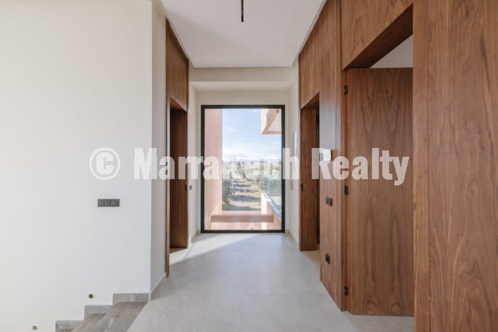 Contemporary 5-bedroom villa for sale in Akenza Golf