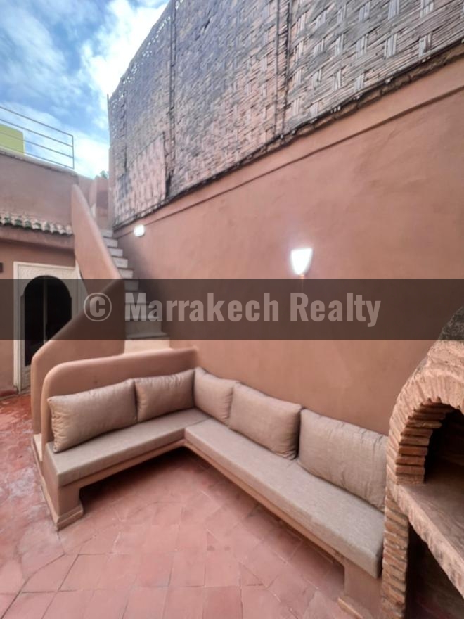 4-bedroom riad for sale in Kennaria near Jemaa El-Fna