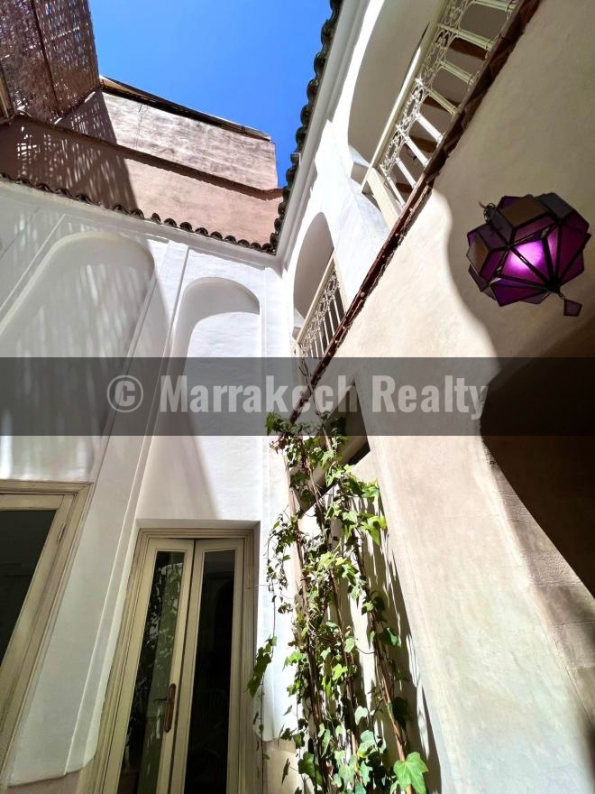 4-bedroom riad for sale in Kennaria near Jemaa El-Fna