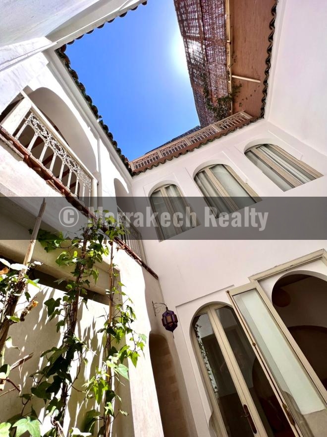 4-bedroom riad for sale in Kennaria near Jemaa El-Fna