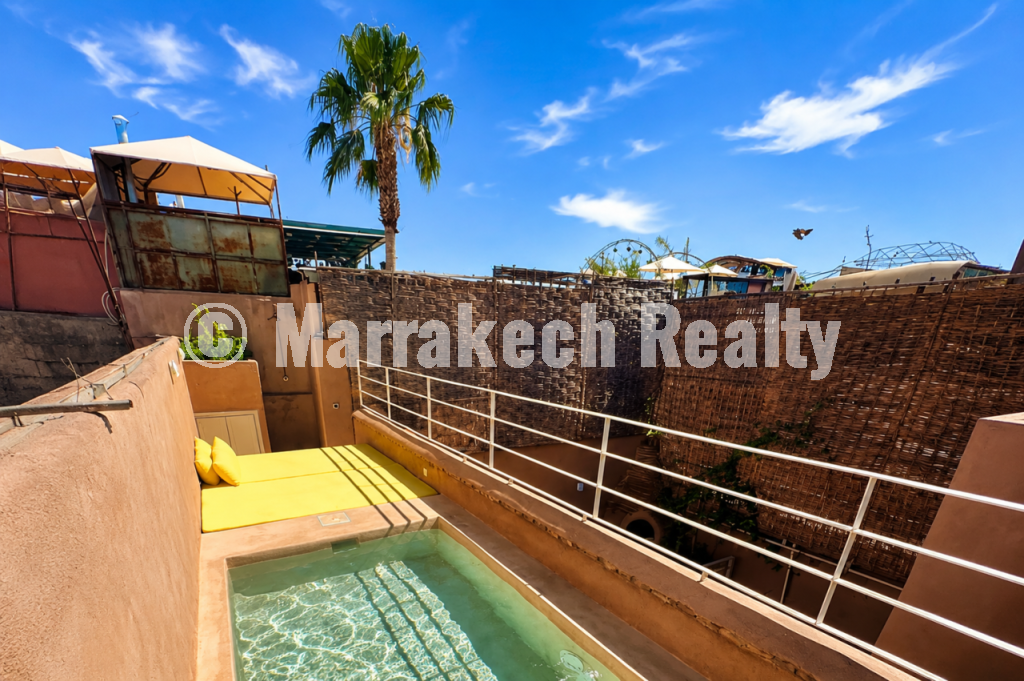 4-bedroom riad for sale in Kennaria near Jemaa El-Fna