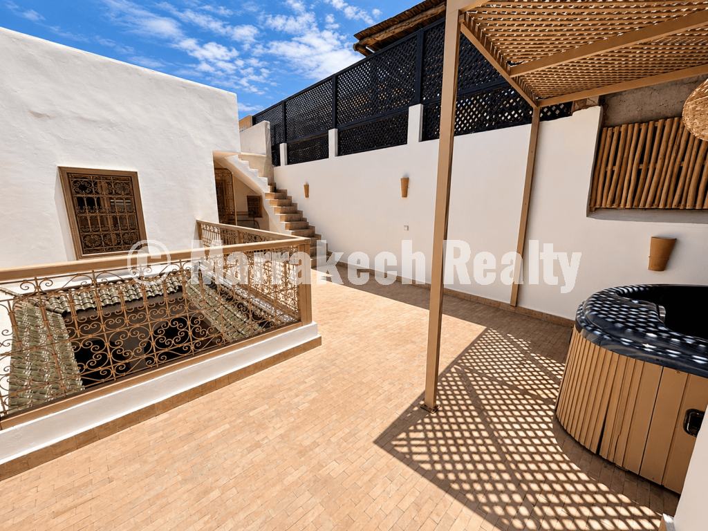 Riad TITRÉ de Charme à Vendre à Bab Doukkala – 3 chambres, jacuzzi et terrasse