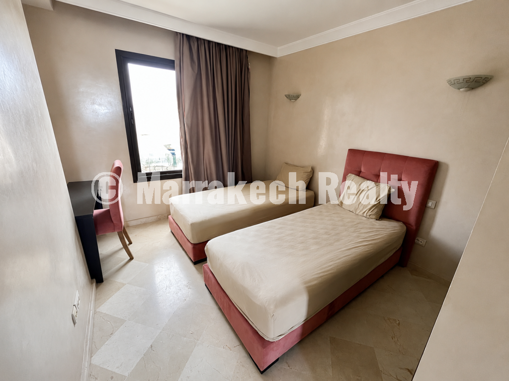 Appartement meublé 2 chambres à louer à River Palm avec vue piscine