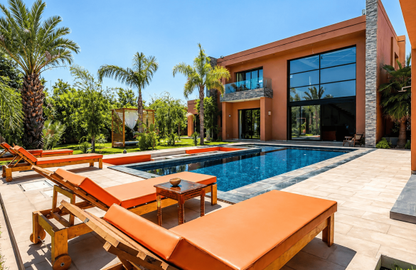 Magnifique Villa 5 suites à Vendre sur la route de Fès