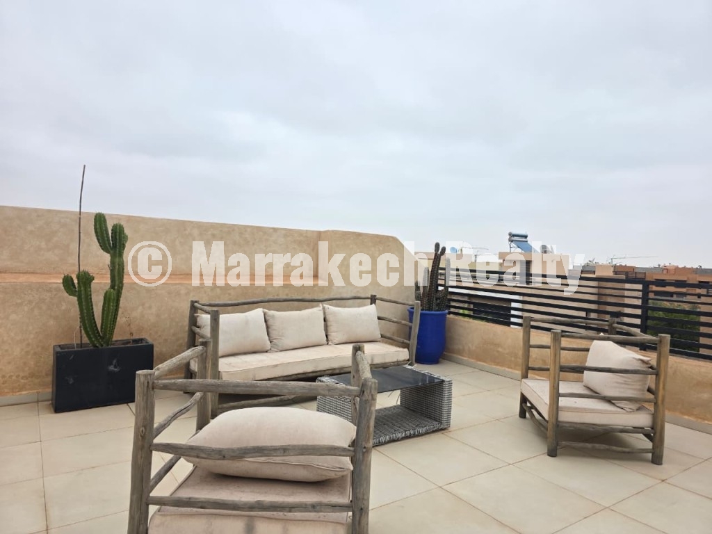 Villa 4 suites avec piscine chauffée à vendre – Route d’Amizmiz
