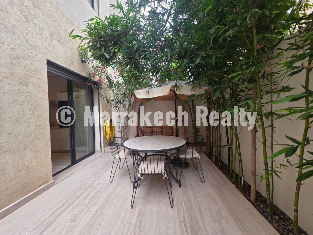Villa 4 suites avec piscine chauffée à vendre – Route d’Amizmiz