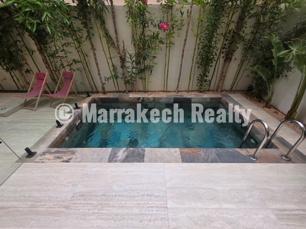 Villa 4 suites avec piscine chauffée à vendre – Route d’Amizmiz