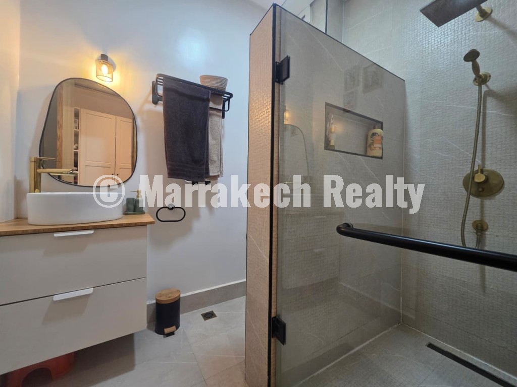 Villa 4 suites avec piscine chauffée à vendre – Route d’Amizmiz