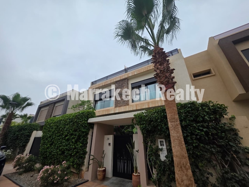 Villa 4 suites avec piscine chauffée à vendre – Route d’Amizmiz