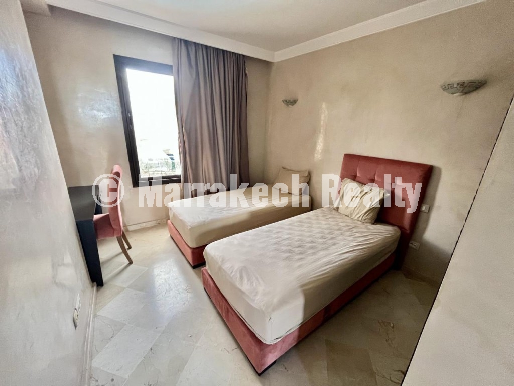 Furnished 2-bedroom apartment for rent in River Palm with pool view
