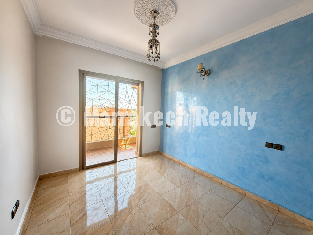 Appartement 3 chambres avec garage sur la Route d’Agadir