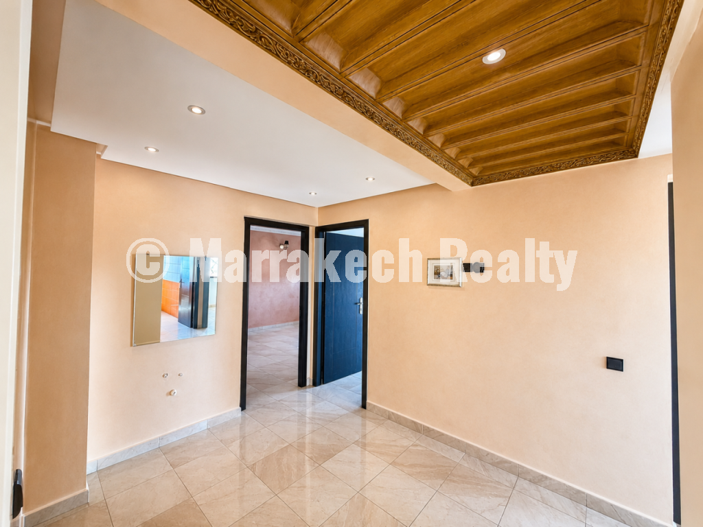 Appartement 3 chambres avec garage sur la Route d’Agadir