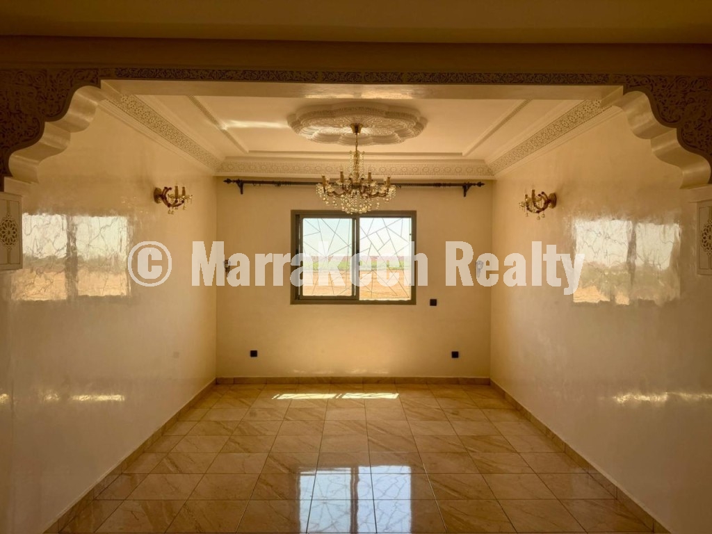 Appartement 3 chambres avec garage sur la Route d’Agadir
