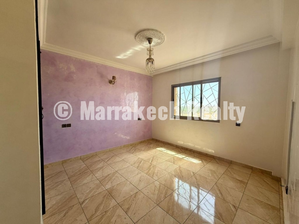 Appartement 3 chambres avec garage sur la Route d’Agadir