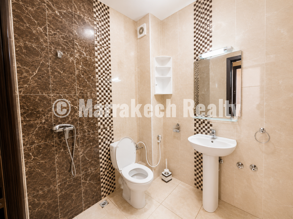 Appartement 3 chambres avec garage sur la Route d’Agadir